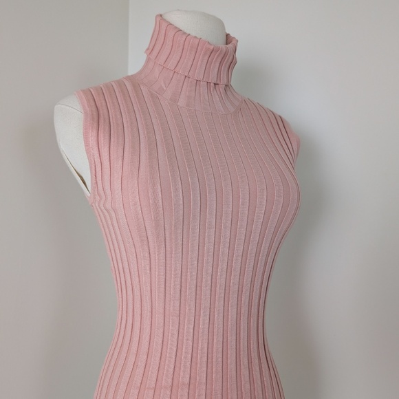 Silk Ribbed Turtleneck Sleeveless Fitted Tight Tank Top Shirt - Picture 9 of 12